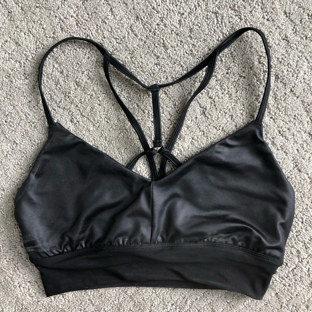 ALO yoga strappy sports bra